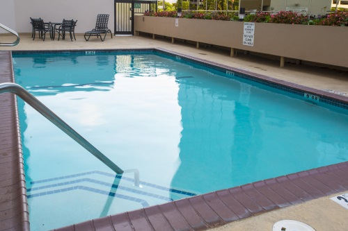 Crowne Plaza LAX zwembad